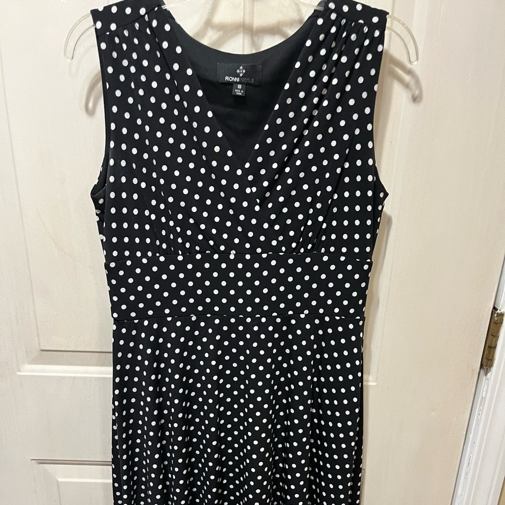 Ronni Nicole Black & White Polka Dot Midi Dress. $10 ea. Mediums. 10-12
